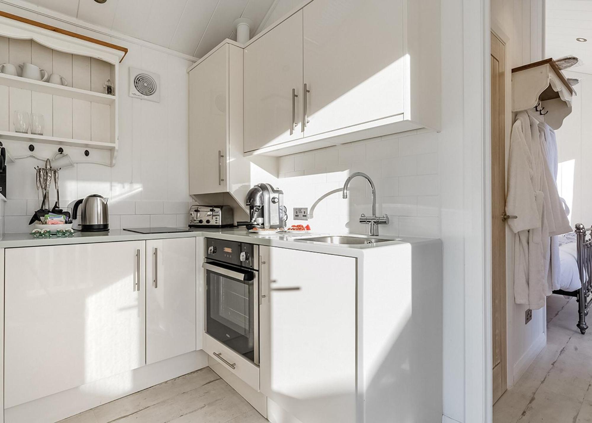 Beach Cove Coastal Retreat Ilfracombe Room photo